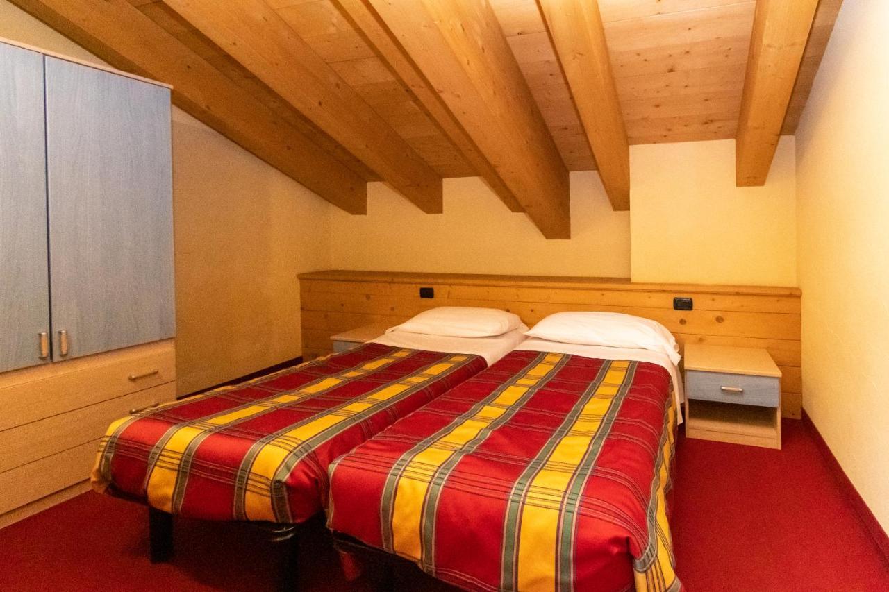 Livigno Chalets エクステリア 写真